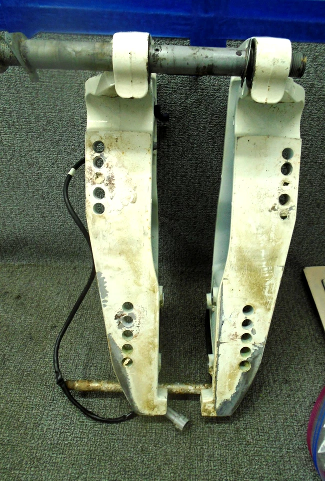 SOPORTES ABRAZADERA TUBO INCLINABLE SUZUKI 4 CUATRO TIEMPOS 350HP FUERABORDA DF350A piezas motor Foto 4 de 4