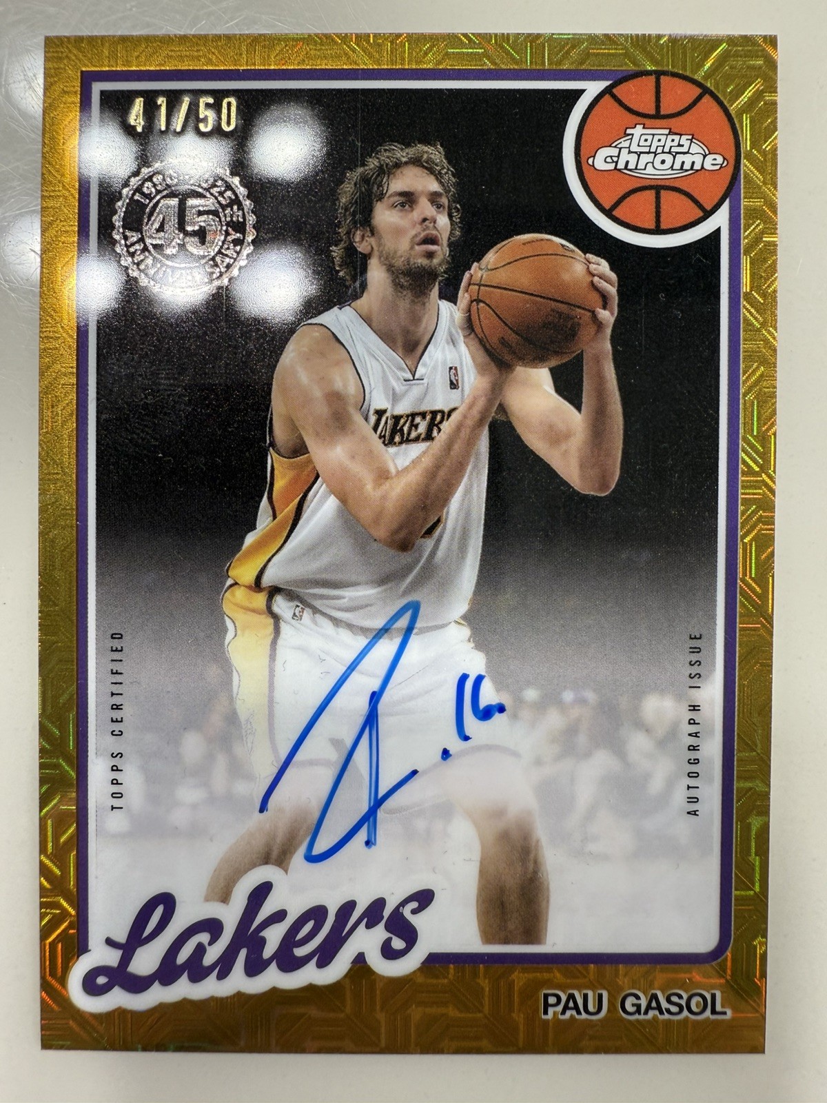2025-26 Topps Basketball Pau Gasol Gold Chrome Mojo Auto On Card 41/ 50 Bookend