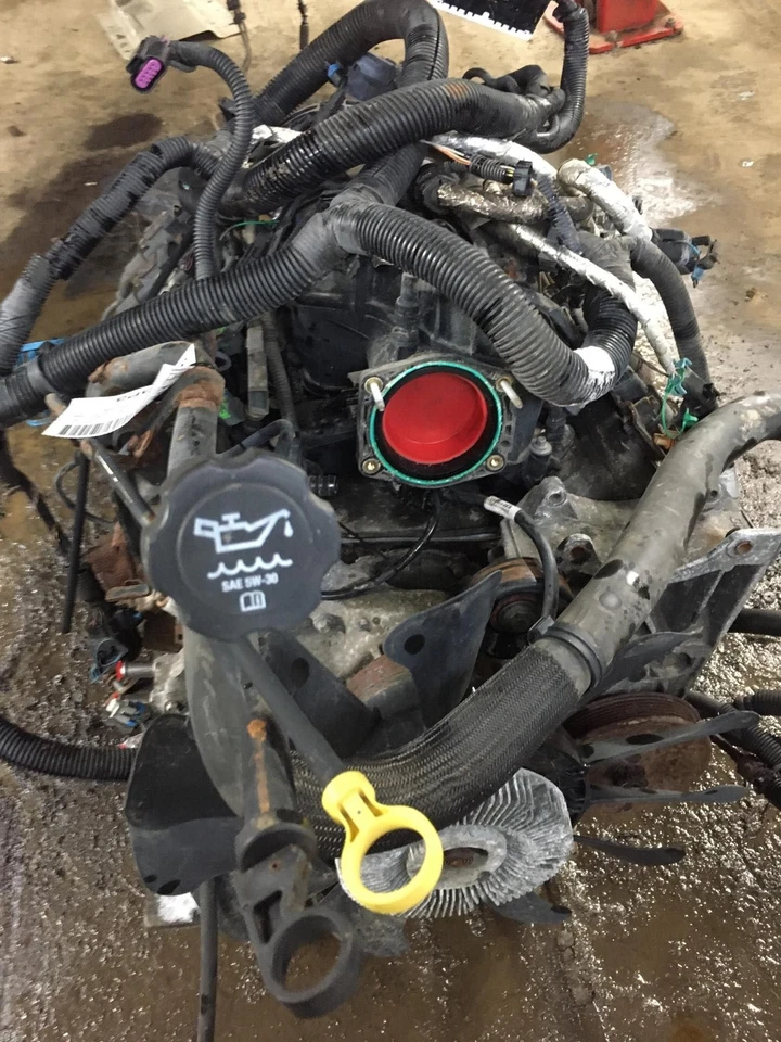 09 CHEVY EXPRESS 2500 Engine/Motor Broken manifold Bolt 4.8L Foto 4 de 4