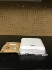 Cisco AIR-AP3802I-A-K9 Access Point 3802 802.11ac WITH WALL MOUNT