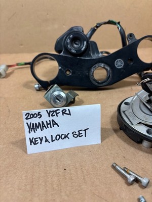 YZF-R1 5VY 2004 キーシリンダー 黒鍵1本 ECU 始動確認済み 04 05 06 YAMAHA YZFR1 YZF-R1 OEM KEY IGNITION ECU ECM CDI GAS CAP