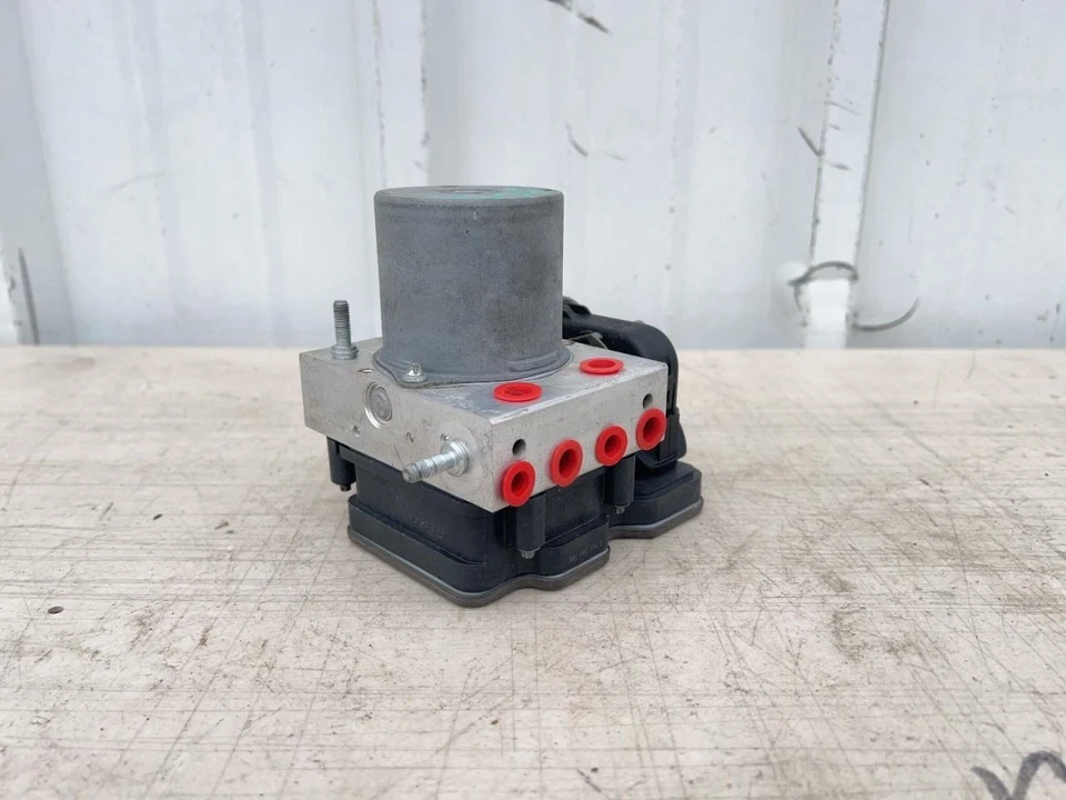 Ford Transit 250 2020 bomba de freno antibloqueo 61029 Foto 3 de 4