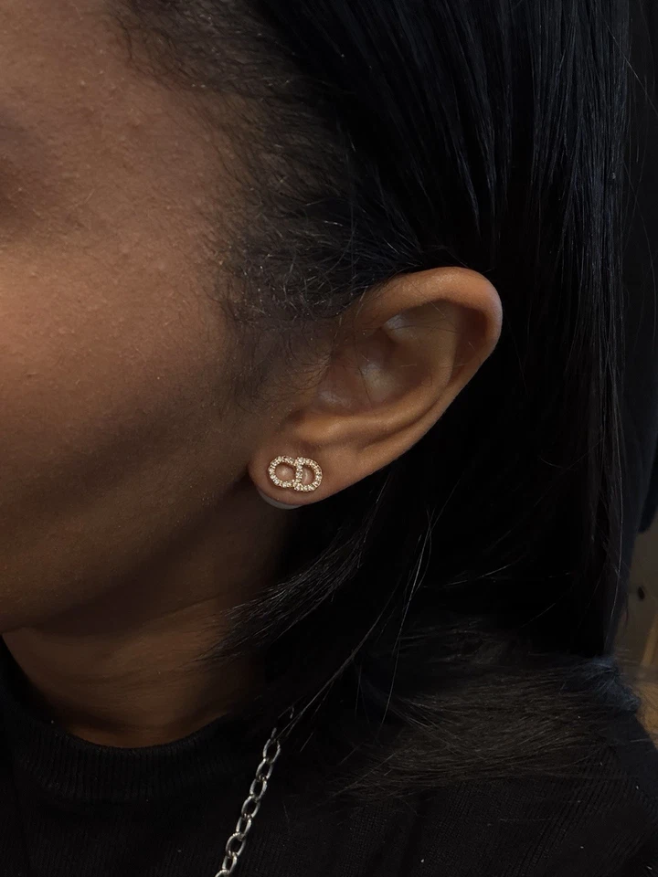 PENDIENTES DIOR CD - Bolsa antipolvo incluida. Foto 2 de 4