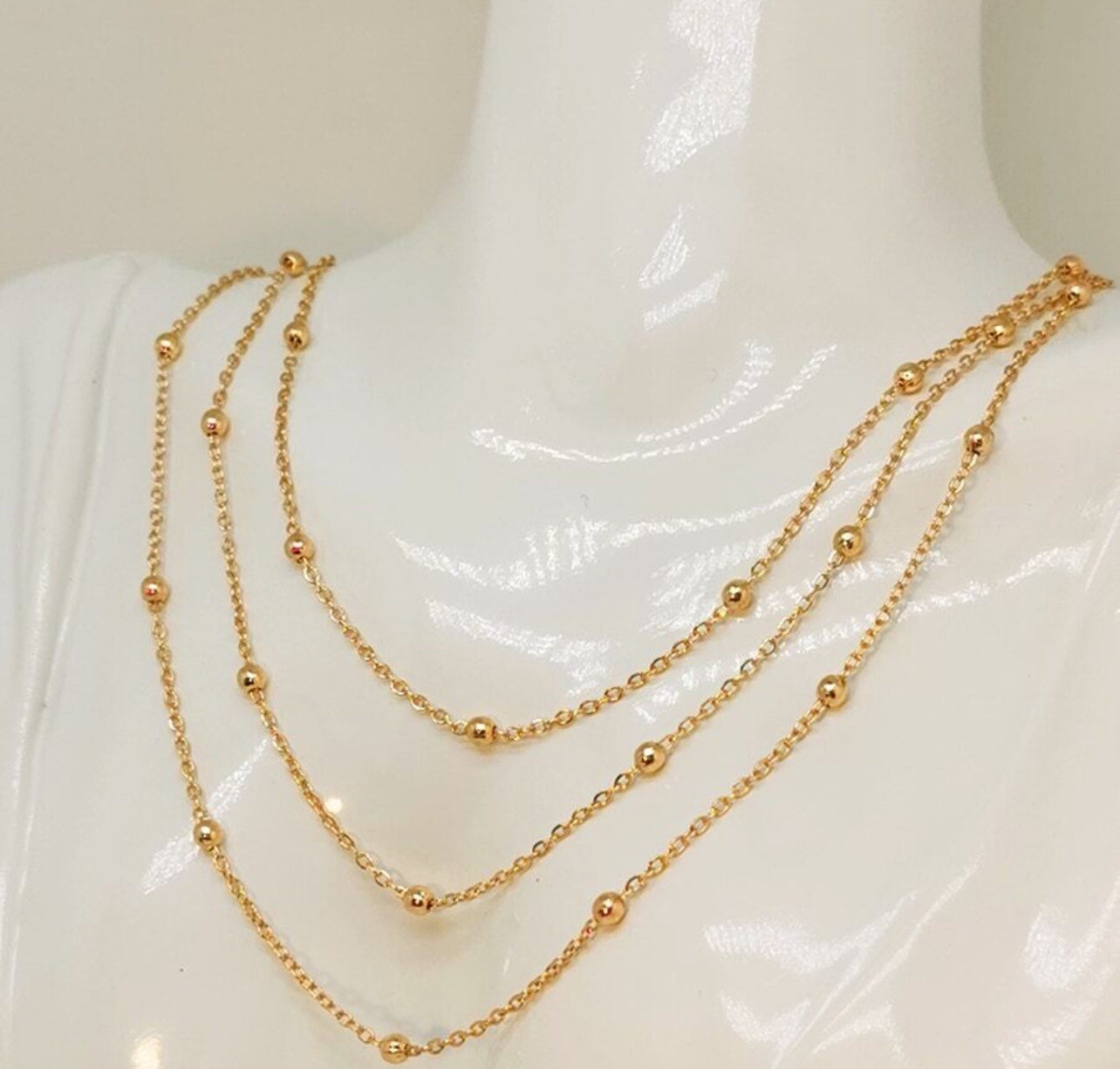 Collier Triple Couches Perles en Acier Inoxydable Mailles Multi-Rangs Finition Or