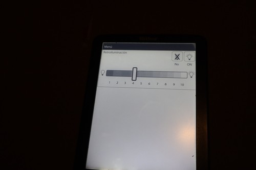 B19 TrekStor eBook Reader Pyrus 2 LED con zub extra 2GB micro sd - Foto 2 di 24