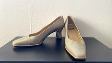 Vintage 1980s/90s Stuart Weitzman Textured Cream Heels