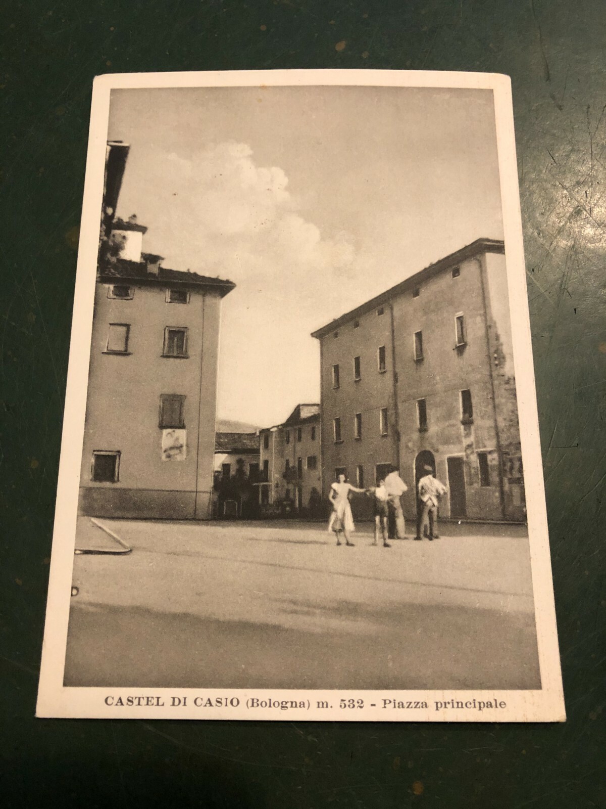 Foto 1 di 2