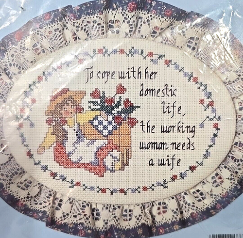 STITCHABLES Counted Cross Stitch Kit - THE WORKING WOMAN 5" x 7" Complete Sealed - Picture 2 of 4