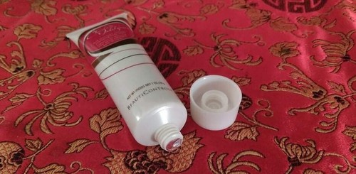 BeautiControl Set: Eye Pencil, Body Lotion, Concealer, 2 Makeup Remover & Lotion - Picture 6 of 7