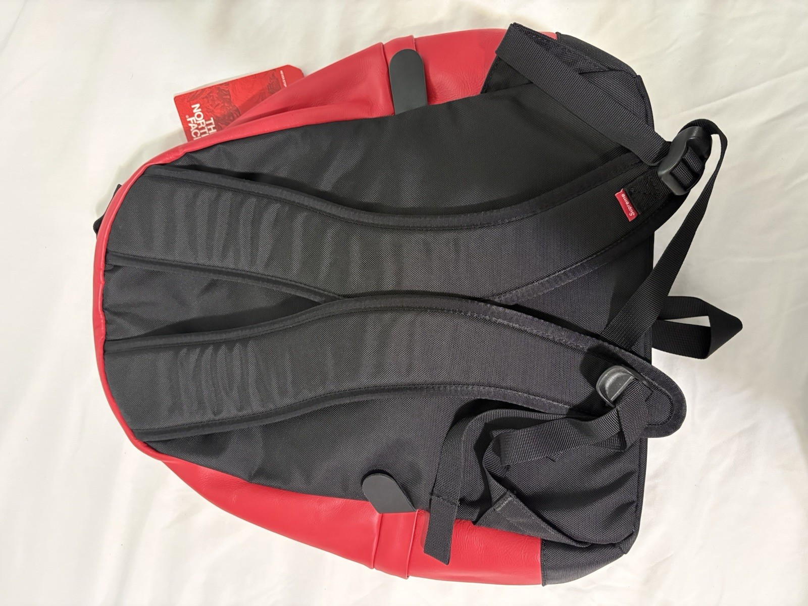 Supreme The North Face Leather Day Pack Backpack Red FW17 NWT NF0A3G73 OS image 2