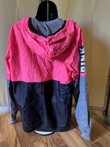 Victoria Secret PINK Jacket M-L Rain Wind Active Wear Bright Pink Black poctets - Picture 2 of 4