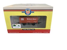 OXFORD RAIL GV2013 PACK THREE 7 PLANK WAGONS BRITISH STEEL LIVERY. NEW.