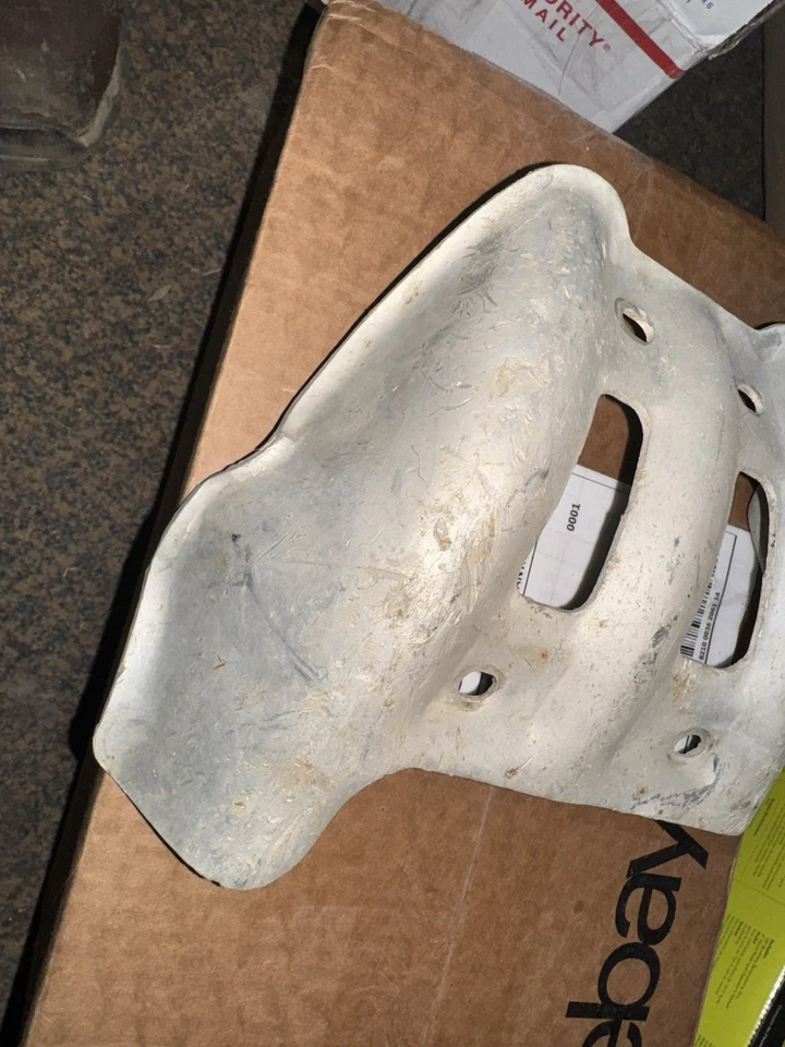 77-79 yamaha it-175 oem Skid Plate, 1w2-21471-00-00 - Image 2 of 4