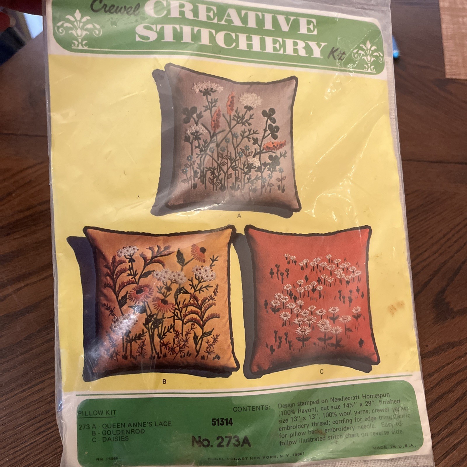 Vtg Crewel Creative Stitchery Pillow Kit No. 273A &ldquo;Queen Anne&rsquo;s Lace&rdquo;