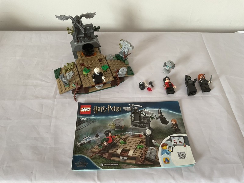 LEGO Harry Potter 75965 The Rise of Voldemort - complete set, with minifigures.