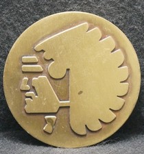 XE21111 VINTAGE 1970s  INDIAN CHIEF W/ FULL HEADDRESS  BRASS MENS BELT BUCKLE