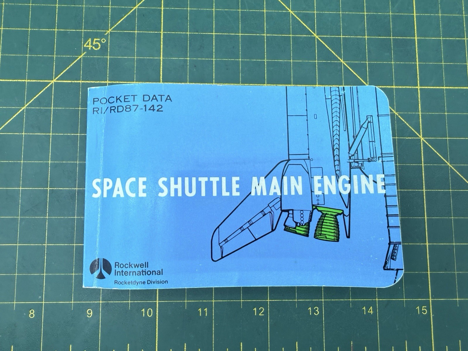 Space Shuttle Main Engine Pocket Data Ri/Rd87-142 Book &Amp; Card - Rockwell Int