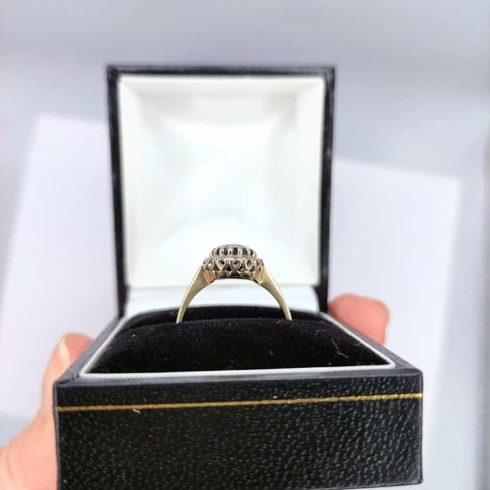 9ct Gold Sapphire and Diamond Ring Size P - Damaged Scrap - Image 2 of 4