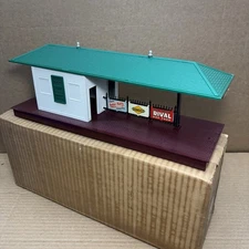 Lionel trains # 256 Freight Station w/ Original Box