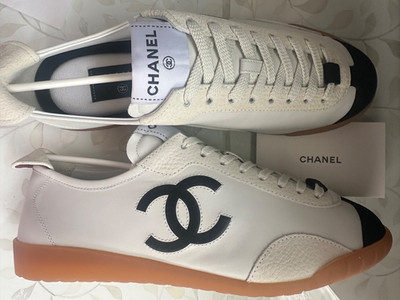 26S CHANEL ダブル C ロゴ キルティング スニーカー 白黒レディース 値下げ 新品未使用 シャネル スニーカー CCロゴ 黒白 26S最新作 38