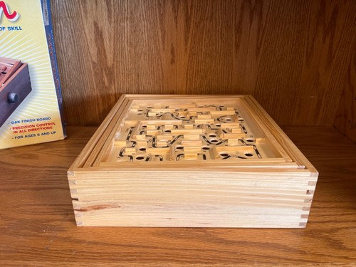 VTG Labyrinth Solid Wood Solitaire Game of Skill Oak Finish Original Box Classic - Picture 6 of 10