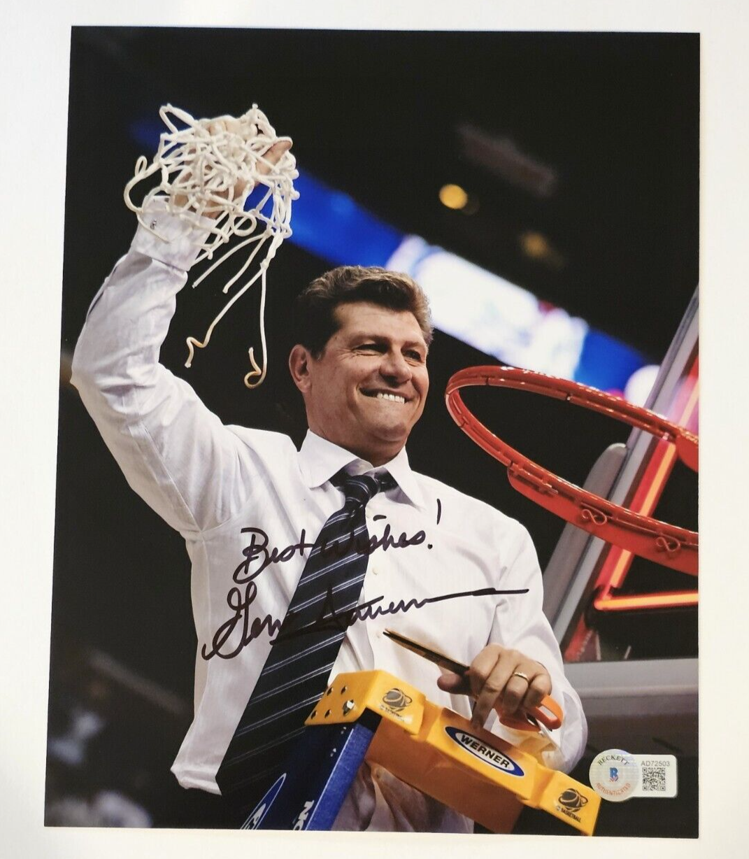 GENO AURIEMMA Signed 8x10 Photo-HOF 2006-UCONN HUSKIES BASKETBALL-Beckett 