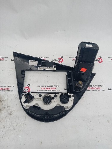 Ford Focus 2002, Front Console AC Panel 98AB-A046A04-AEW, 2M5XA047A04AAW - Picture 6 of 9