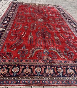 AN AWESOME ANTIQUE DECORATIVE HUGE SIZE MOHAGERAN SARROOK RUG