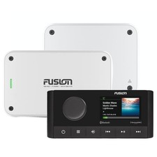 Fusion MS-RA210 Marine Entertainment System With MS-AP61800 MS-AP41200 Amps