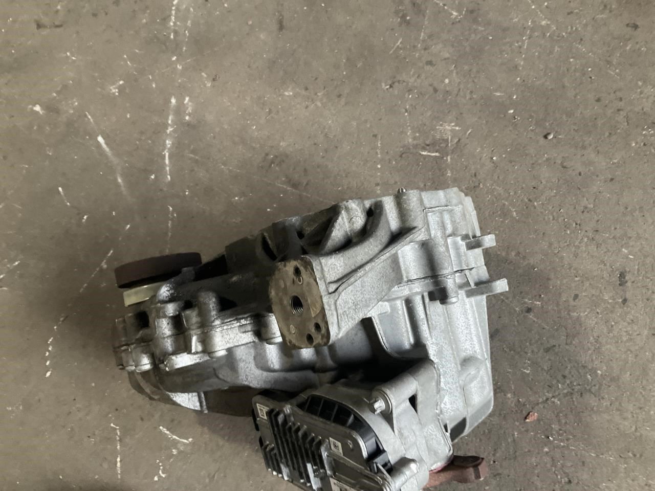 18-24 Maserati Ghibli Transfer Case Gearbox Motor Assembly T