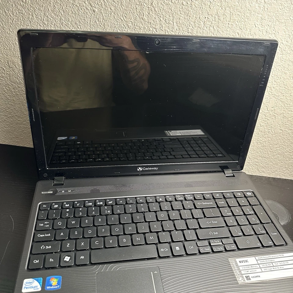Laptop Packard Bell 15,6 pulgadas PEW91 6 GB Intel I3 2,40 Gz sin probar Foto 2 de 4