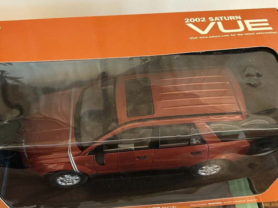 AutoArt 2002 Saturn Vue concesionario coche fundido a presión naranja metálico 1:18  Foto 2 de 3