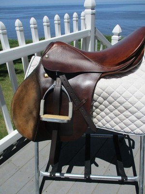 18''MEDIUM STUBBEN TRISTAN 31 CM A/P ENGLISH SADDLE w NEW LEATHERS & FLEX  IRONS
