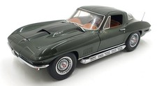 Exoto 1/18 Scale Diecast 12226L - Chevrolet Corvette Stingray - Green