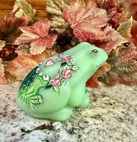 Ltd to 6 Fenton/WVG **JADE GREEN "FROGGY LOVE" FROG FIGURINE**2026 Sunday Davis