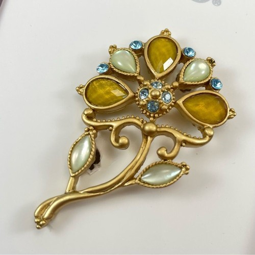 Pretty Gold-Tone Yellow Fish Rhinestone Crystal Brooch Pin - Animal Jewelry