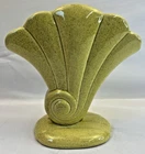 Vtg Red Wing Pottery Vase - Shell Fan Speckled Yellow # 899 - 7.5" Tall