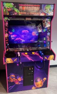 GUNGEON HOUSE of the GUNDEAD ARCADE MACHINE by GRIFFIN-AEROTECH *RARE*