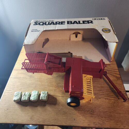 New Holland Square Baler Ertl Toy With Box  - Picture 1 of 15