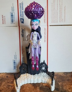 monster high floating doll