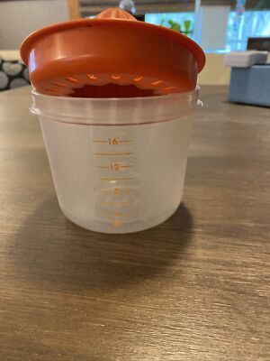 VTG Tupperware 2 Pc Orange Juicer Cup Bowl 1493-7