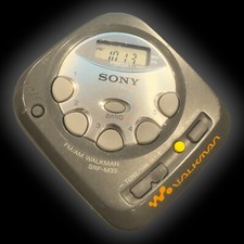 VTG Sony Walkman SRF-M35 Portable Pocket AM FM w Belt Clip WORKS CLN Batt Chmr