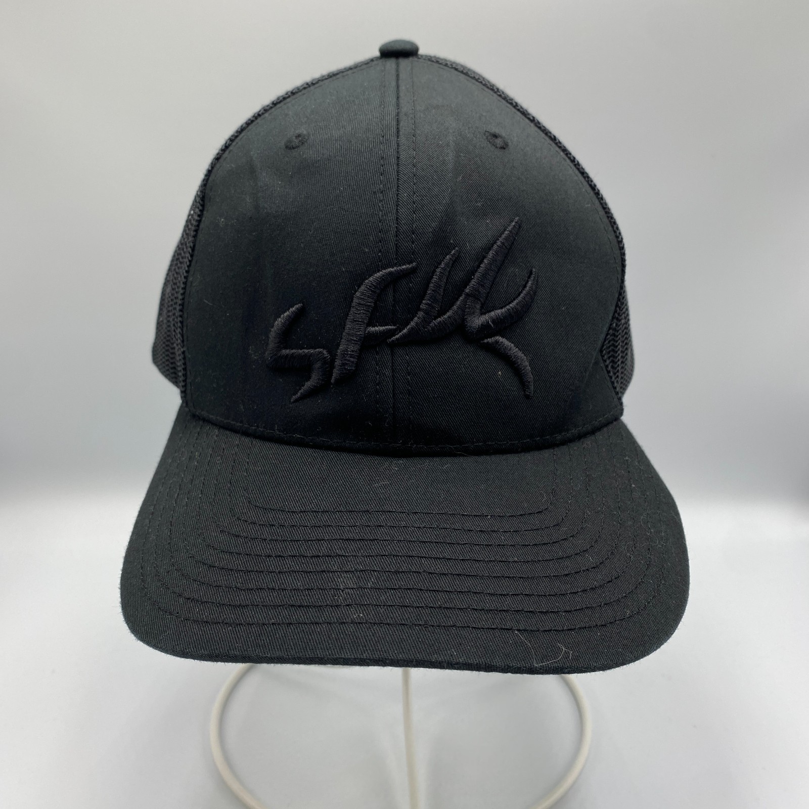 Random Unknown Logo Snapback Hat Cap Black - image 1