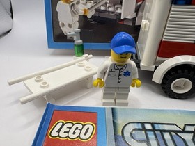Lego City 7890 Ambulance in box with instructions. 99% complete