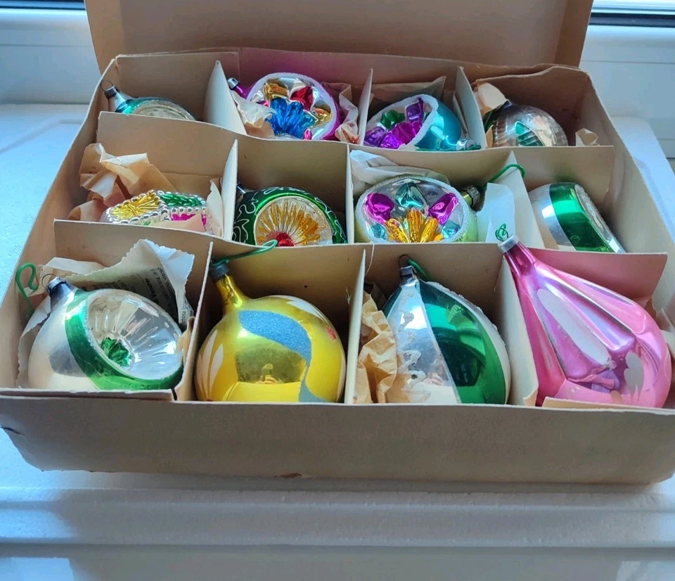 Scatola 12 PALLINE NATALE VINTAGE in vetro argento decorate a mano CHRISTMAS - Immagine 2 di 4