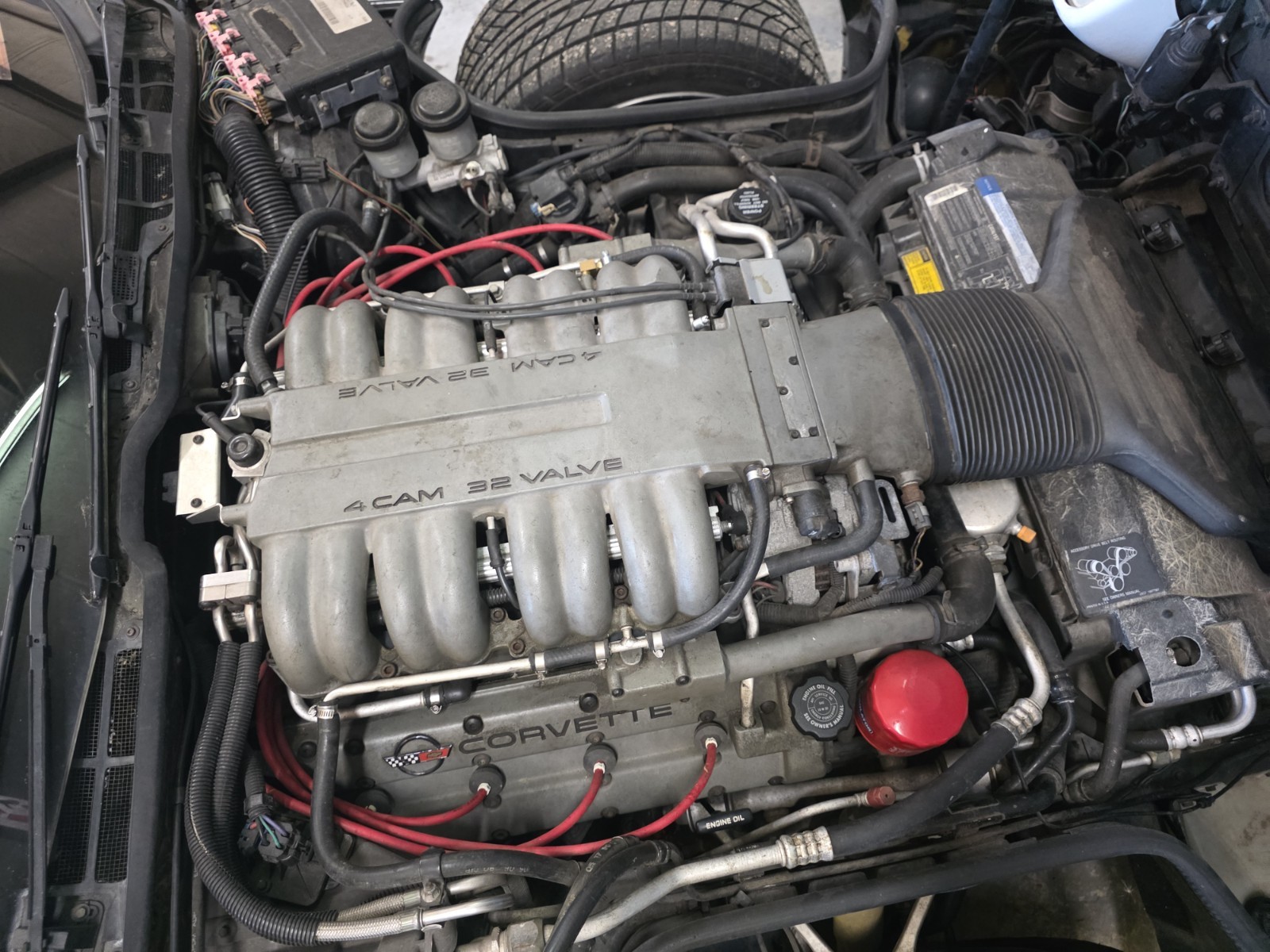 1990 White Chevrolet Corvette   | C4 Corvette Photo 10