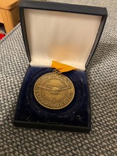 ROYAL AIR FORCE EX -POW ASSOCIATION MEDAL 50MM  IN ORIGINAL BOX RARE