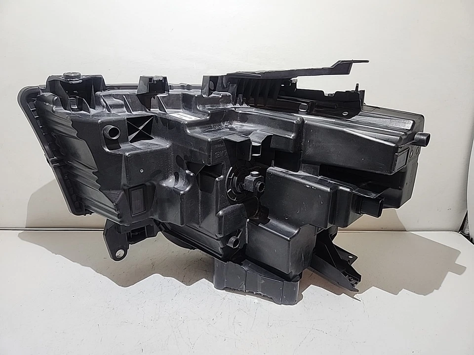 Faro proyector derecho pasajero Dodge Ram 2500 3500 2026 OEM 1170 Foto 4 de 4