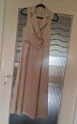 H&M Damen Midi-/Maxikleid S Beige ärmellos Revers Knopfleiste Weste-Optik - Bild 1 von 3