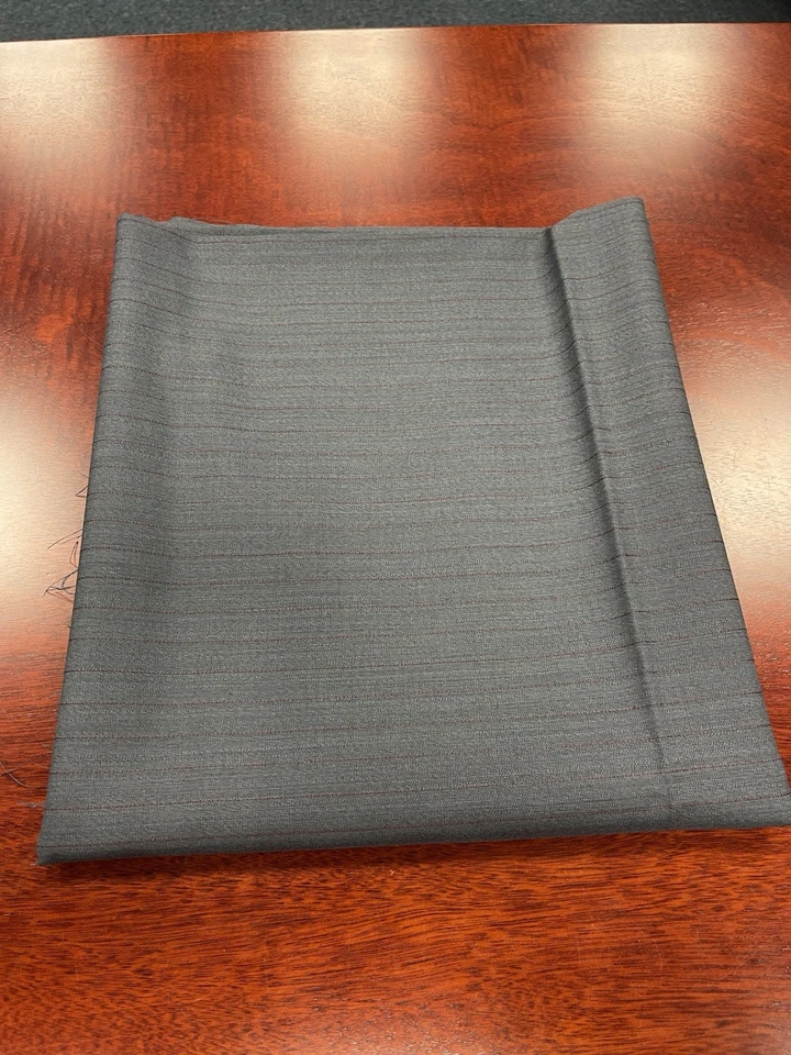 Tela de traje de mezcla de lana gris vintage con rayas borgoña 3 yardas sin existencias Foto 3 de 4